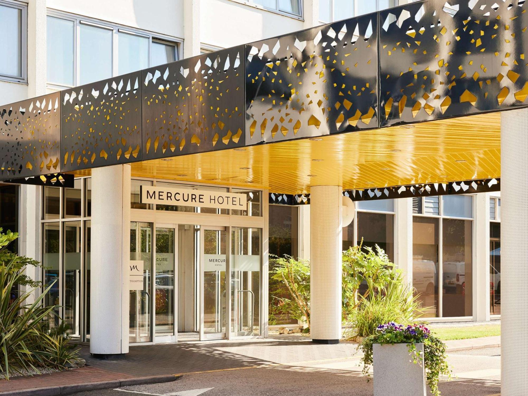 Mercure Northampton Bagian luar foto
